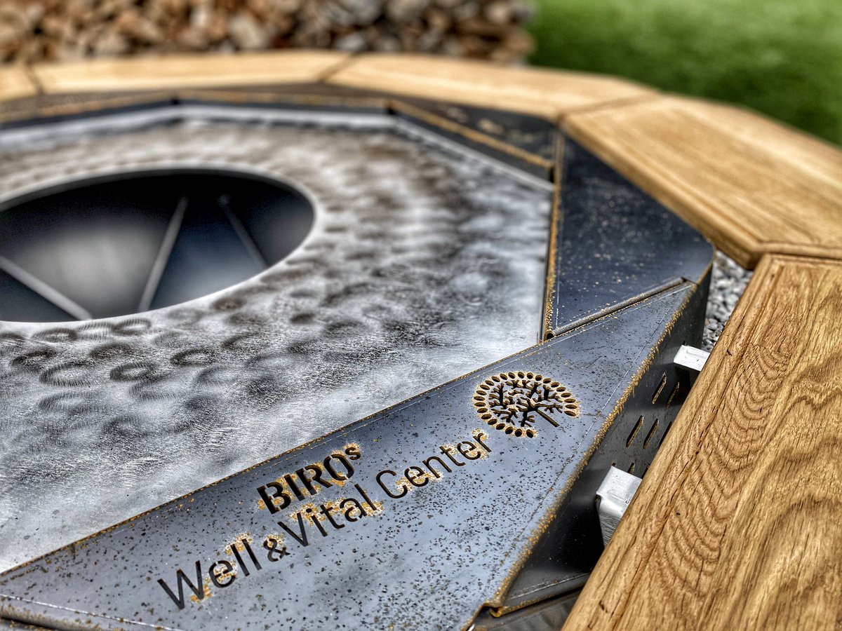 KainerMartin's tweet photo. #grill #martinkainer #designgrill #martinkainerdesigngrill #bbq #barbecue #biros #well #vital #center #zillertal #tirol #biro #designer #art #lifestyle #family #instagood #feuerschale #home #picoftheday #photooftheday #bestoftheday #zellberg #zellamziller #food #pictureoftheday https://t.co/WzzJYXXXNb