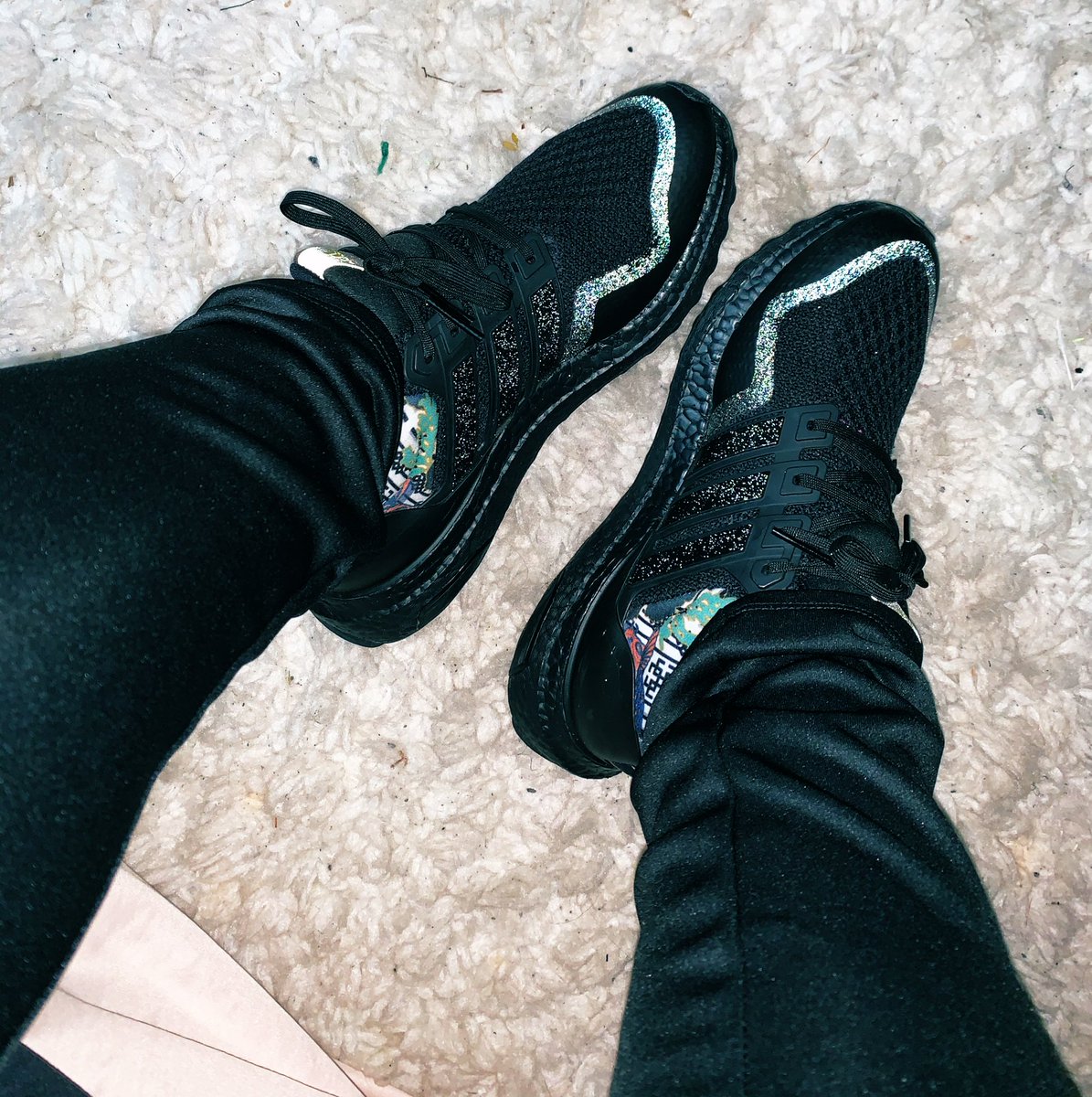 BOOST4Maddie's tweet photo. Found these bad boys at a garage sale for a STEAL 🤩🤯 (don’t mind my rug 🤦🏼‍♀️)  #ADIDAS #ultraboost #chineasenewyear #ultraboostdna #primeknit #sneakers #yoursneakersaredope #reflective #littlefeetgang https://t.co/7eBNDE18pW