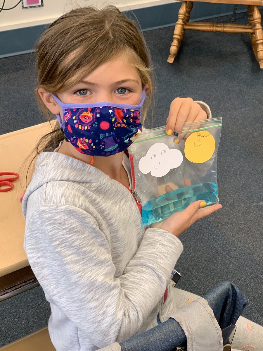 taradelucia's tweet photo. We started our first science experiment today. We’re going to see a real life water cycle happen in our baggies. #deluciasquad. #stswarriors. https://t.co/19CIYqwVvm