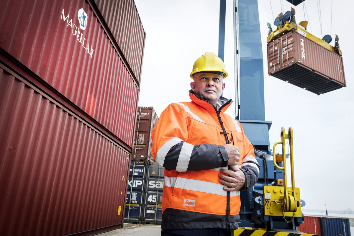 Bij @BCTN1987 werkt men aan een duurzame scheepvaart. Ze zetten oa in op het verbeteren van de infrastructuur voor elektrische #scheepvaart en batterijopslag.
Bekijk het fotoverhaal hieronder voor verdere toelichting of lees hier verder> https://t.co/tq5n4wXOvo #Lifeport https://t.co/1lt1T4RAiX