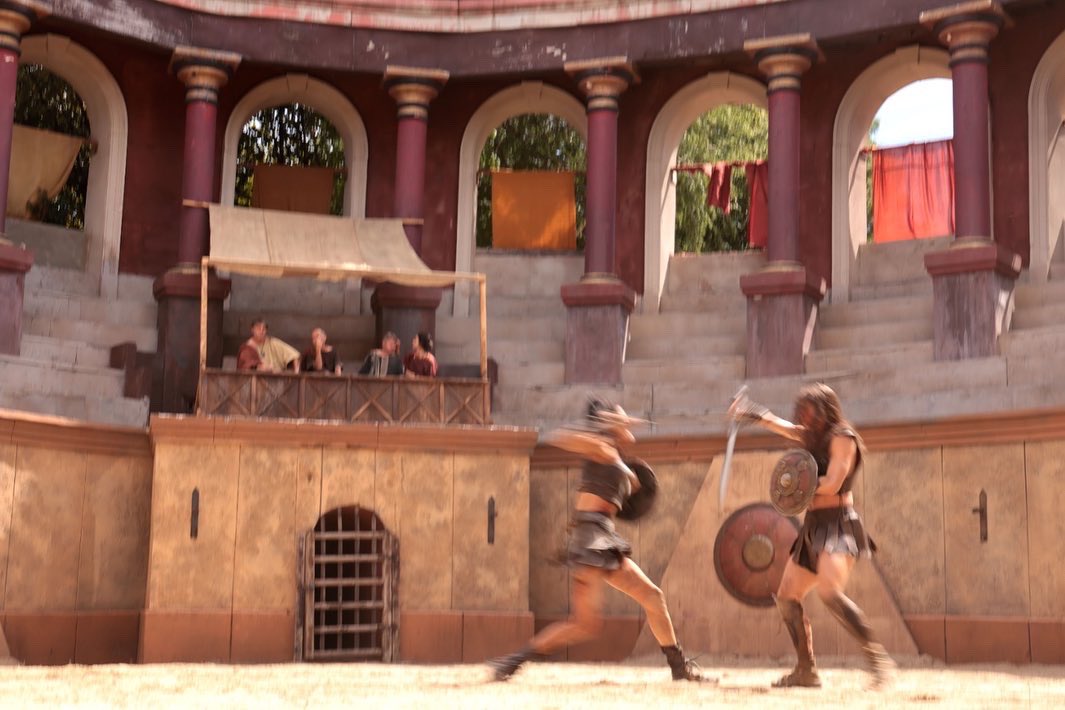 Rodaje de “El corazón del imperio”, con grandes actrices y personal técnico muy profesional. ¡Va a quedar espectacular!
⠀⠀⠀⠀⠀⠀⠀⠀⠀
#serie #tv #Movistar #ElCorazondelImperio #SantiagoPosteguillo