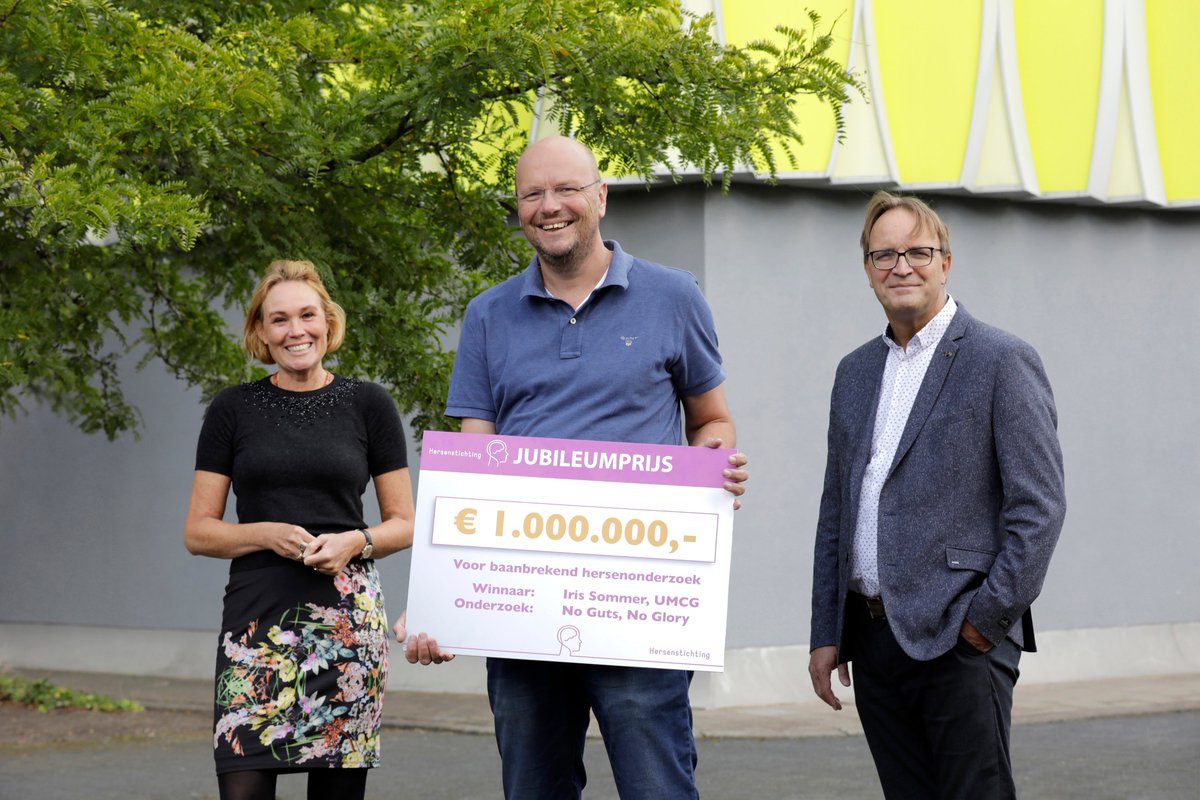 En de winnaar is.... Iris Sommer!! #Jubileumprijs #winnaar Gefeliciteerd! Deze Jubileumprijs kunnen we uitreiken dankzij de financiële bijdragen van onze donateurs. Bedankt! bit.ly/WinnaarJubileu…