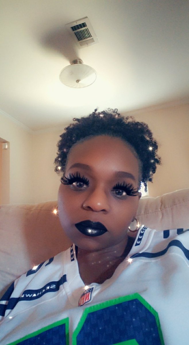 Seattle Seahawks kind girl