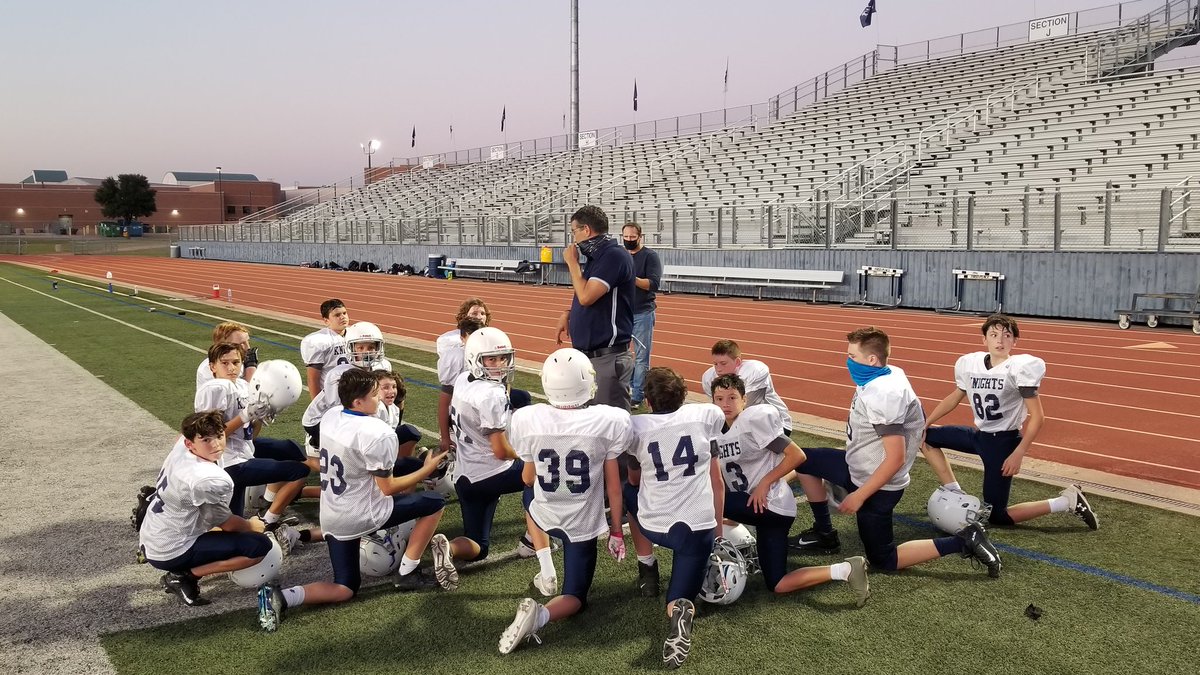 LISDsports's tweet photo. Football. Middle School Style.
@BMSBulldogs @CreekValleyMS @DurhamMS @ShadowRidgeMS @DeLayMS @McKamyMS @ForestwoodMS https://t.co/46zVa6xbYt