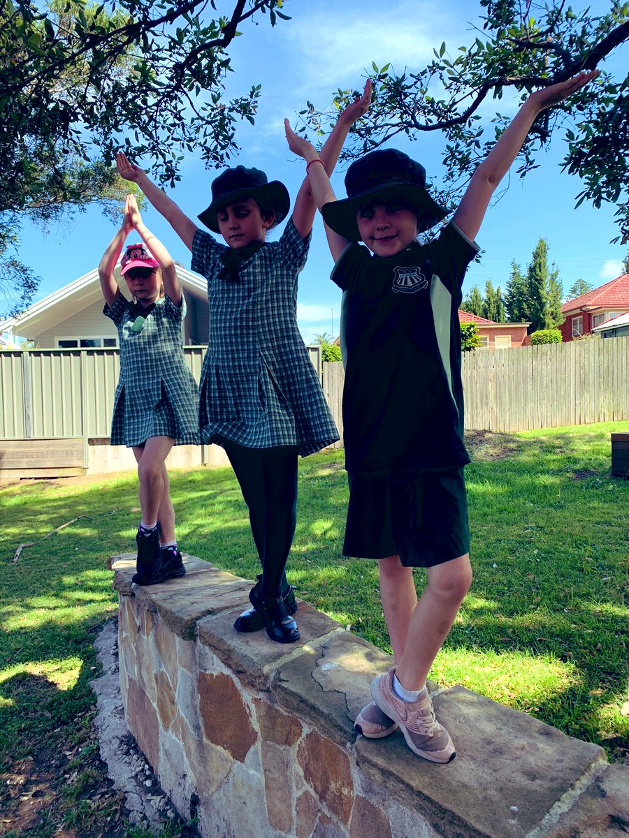 This #EmpathyProject is all about taking care of kids’ mental health &amp; happiness. These young #SocialEntrepreneurs created a weekly recess time Mindfulness Club. 
<a href="/MountOusley/">Mount Ousley Public School</a> #socent  #MentalHealth #publiceducation <a href="/NSWEducation/">NSW Dept of Education</a>
