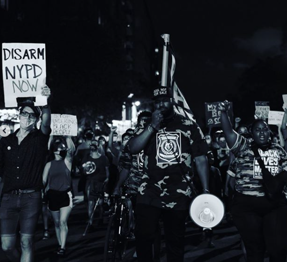 bri_guy_ny's tweet photo. The Republican pals around with the Guardian Angels. The other Democrat is silent on #BlackLivesMatter.
Meanwhile, @PatrickForNYC has organized @UES4BLM and was endorsed by Black Lives Caucus.
The choice for Assembly in the #76AD #UpperEastSide could not be clearer. https://t.co/h8XjcG7kXo