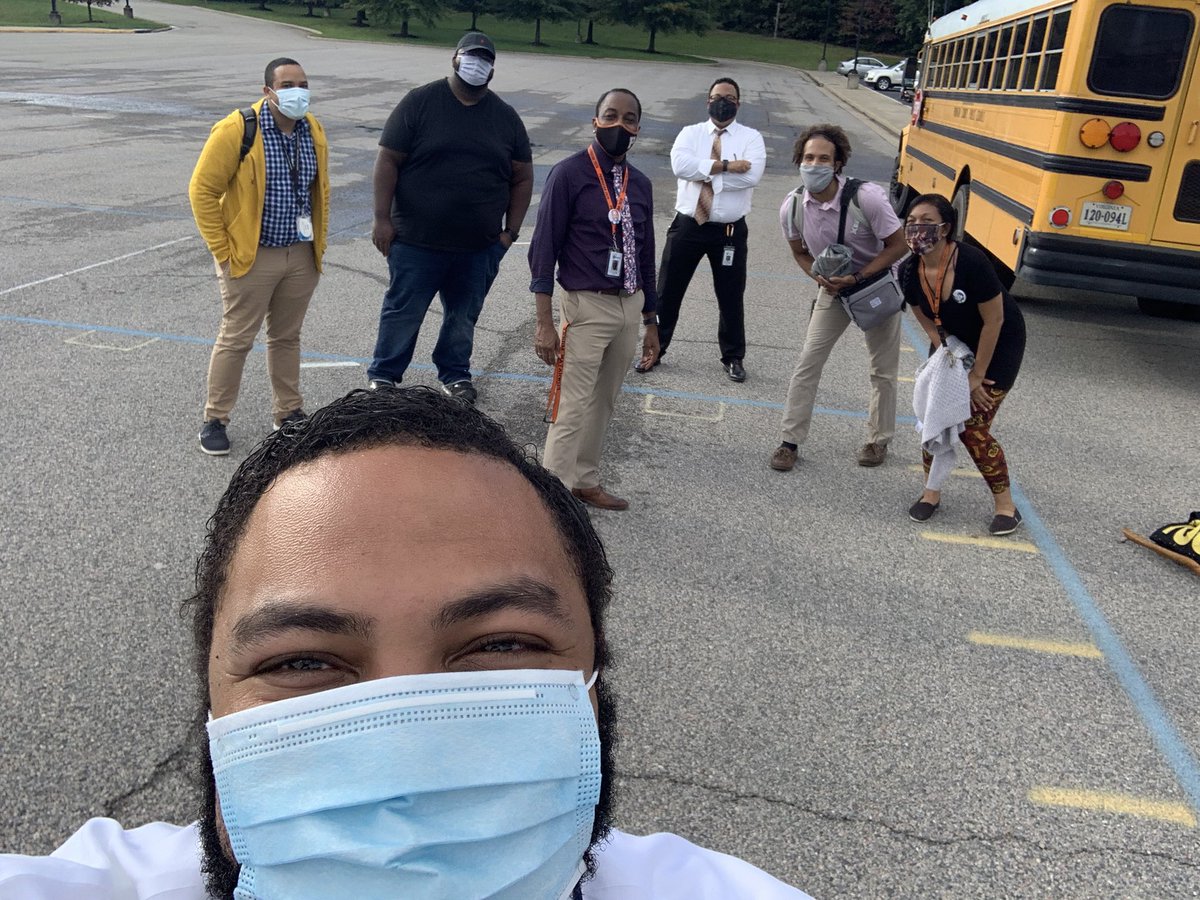 Lift Every Voice and Sing . Great to talk with these dynamic black educators .<a href="/PCPS_ArtsLead/">Andrew Snead</a> <a href="/PowhatanHS/">Powhatan High School</a> @PCPS_Supt @jtf326