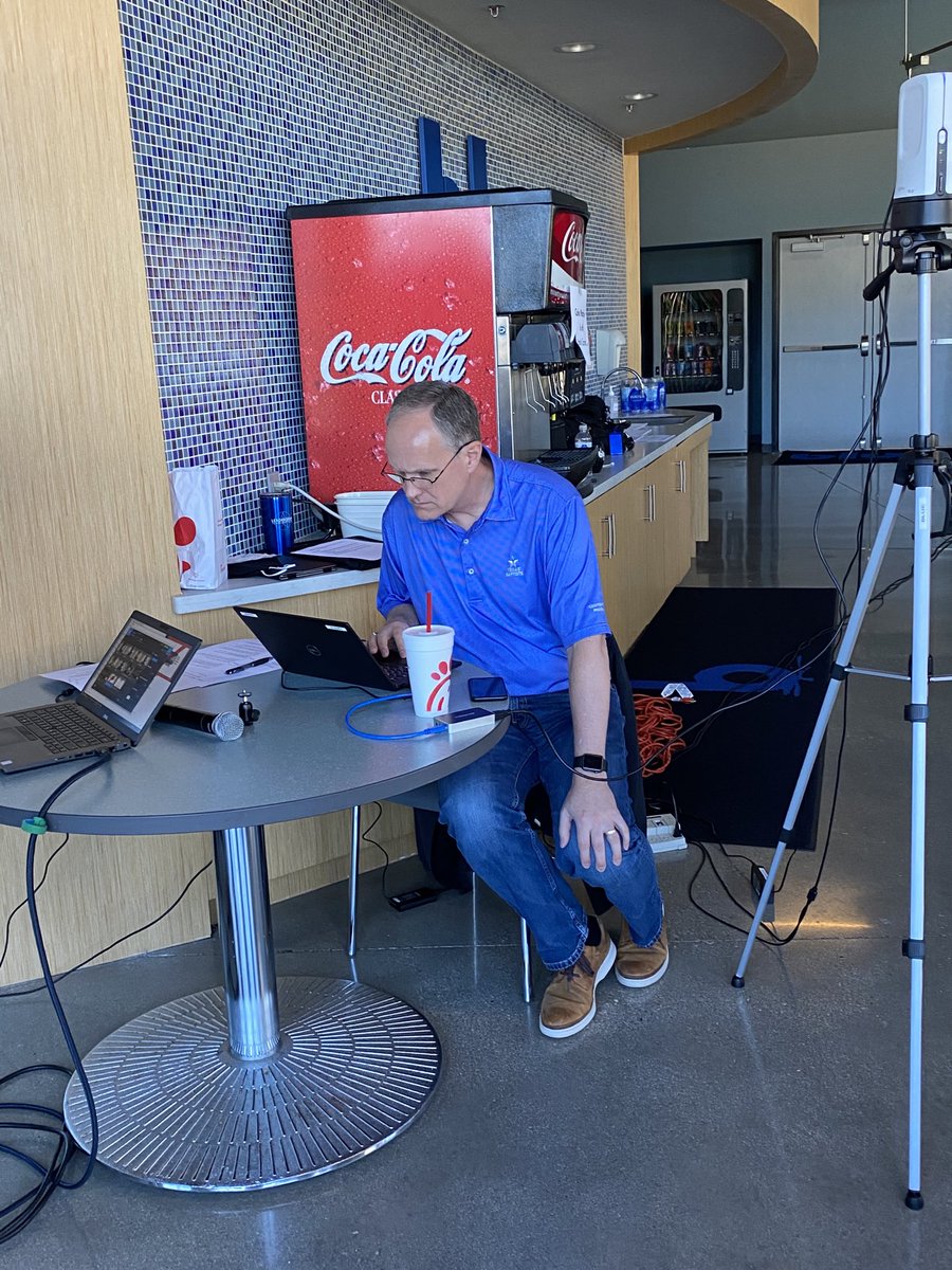 Discipleship Director David Adams ⁦<a href="/TexasBaptists/">Texas Baptists</a>⁩ taking care of the technology at NoClave today. Thank you, David.