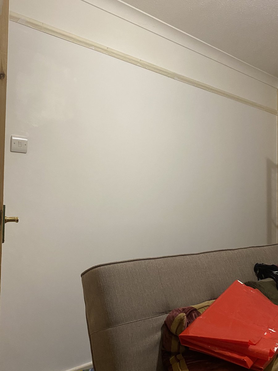 Babybear3330's tweet photo. Got bored today and painted a wall ngl I’m impressed with this 🙌🏽👏🏽 #diychick (the wall still has masking tape around the edges because that’s how I know I got a clean edge, it ain’t crusty) 🤣 https://t.co/QmA64vPz1H
