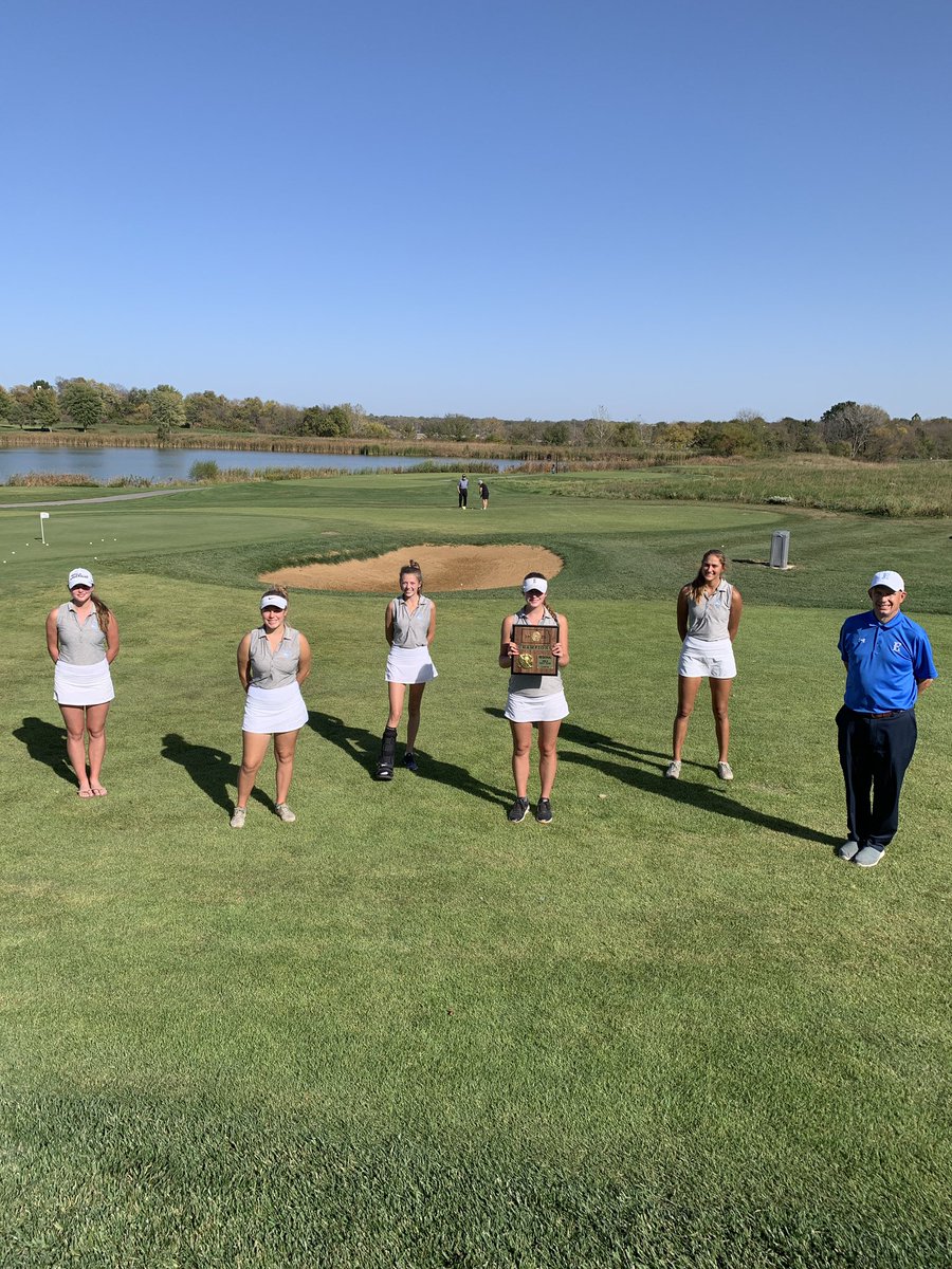 smegirlsgolf's tweet photo. Congratulations Ladies on your Regional Win today.  We were led by @HannaRobinett 76 (2nd overall) @TessRoman13 82 (6th overall) Quincy Hepler (7th overall) and @meganstopperan &amp; @hoperobinett (tied for 10th overall). State here we come! 💪⛳️🏆👊 https://t.co/UMBIwSBeZs