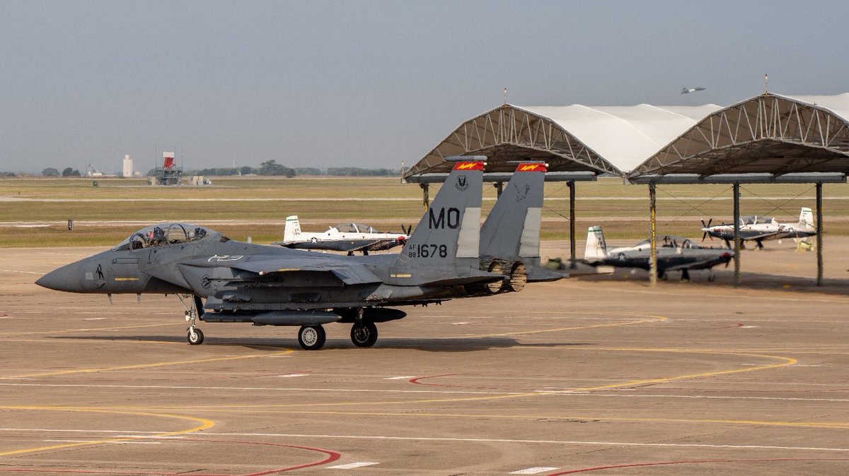 U.S. Air Force tweet media