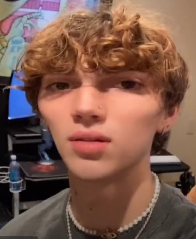 fadevinyI's tweet image. the same energy