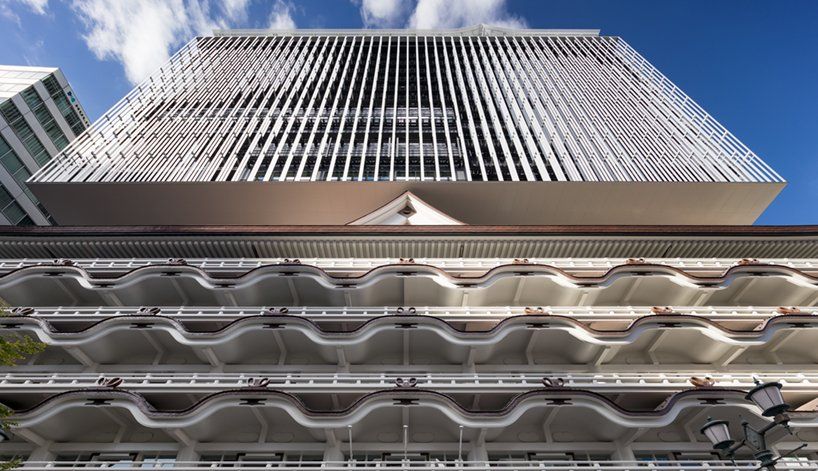 designboom's tweet photo. kengo kuma's completed 'hotel royal classic' floats above osaka heritage building
https://t.co/7CO19xnD8W https://t.co/ZbmacyY1Ph