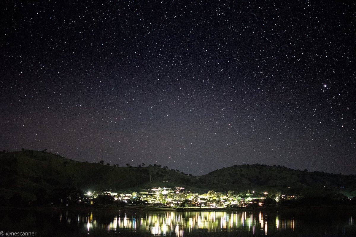 StarVisualsAu's tweet photo. #Bellbridge and the #BethangaBridge at night
#LakeHume #NorthEastVictoria https://t.co/IGBM24KN0p