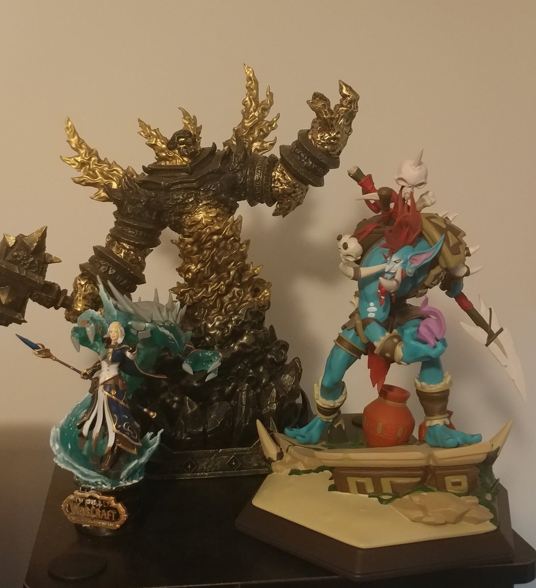 Wavedox777's tweet photo. Got this guy last week. Now the set is complete #worldofwarcraft https://t.co/6ZiZeDa0EB