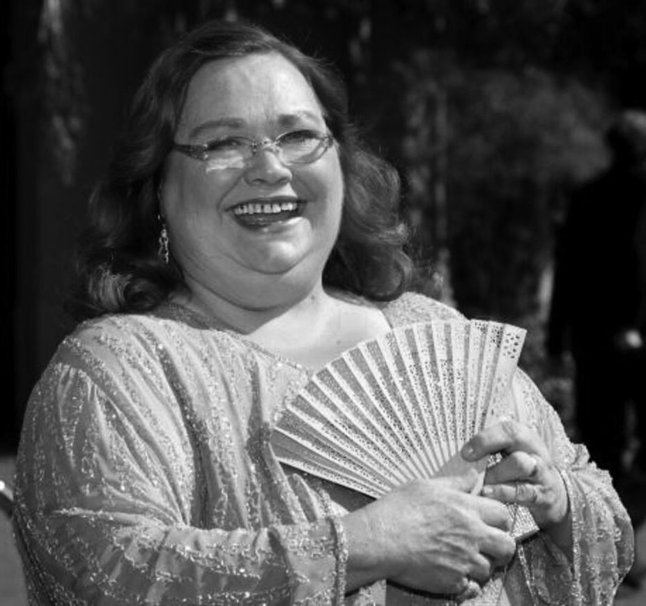 SatMForever's tweet photo. #RIPConchataFerrell. She played Aunt Jill in an episode of #ABCWeekendSpecials, Williamina Bubask in #TheMask, Simpah in #AaahhRealMonsters, Ma Munchapper in #BuzzLightyear, and Dr. Greer in #TheZetaProject. https://t.co/OmpZKVLjj1