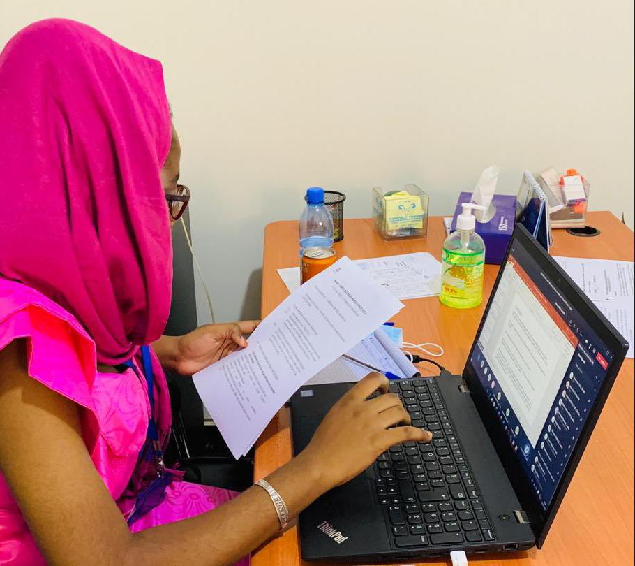 CCNEJ_Mali's tweet photo. “Aux filles, l’égalité” 
Pour la célébration de la journée internationale de la fille, nous avons pris le pouvoir  dans des structures travaillant sur les questions d’égalité-d’équité du genre.
Nous allons faire des recommandations pour la promotion des droits des filles. https://t.co/LuHLtzJXC7