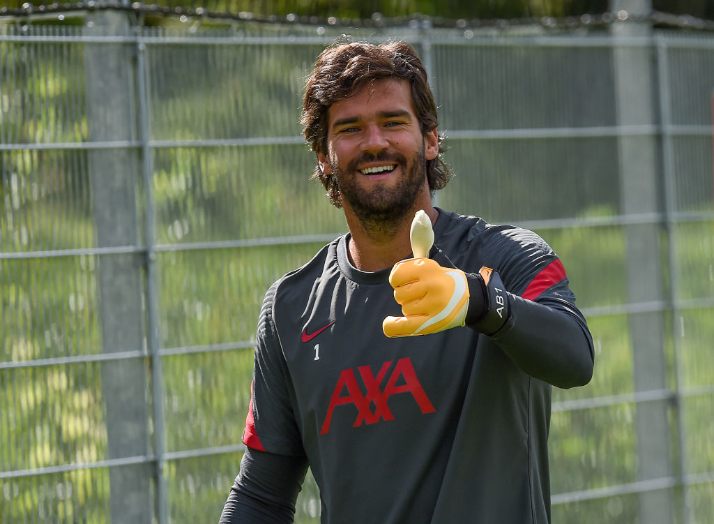 EvertonNews365's tweet photo. HITC: Liverpool star Alisson has previously praised Everton new boy Robin Olsen for ‘doing great’ https://t.co/tCKQcagrq1 #efc #coyb #toffees https://t.co/vdSYvFd8Hb