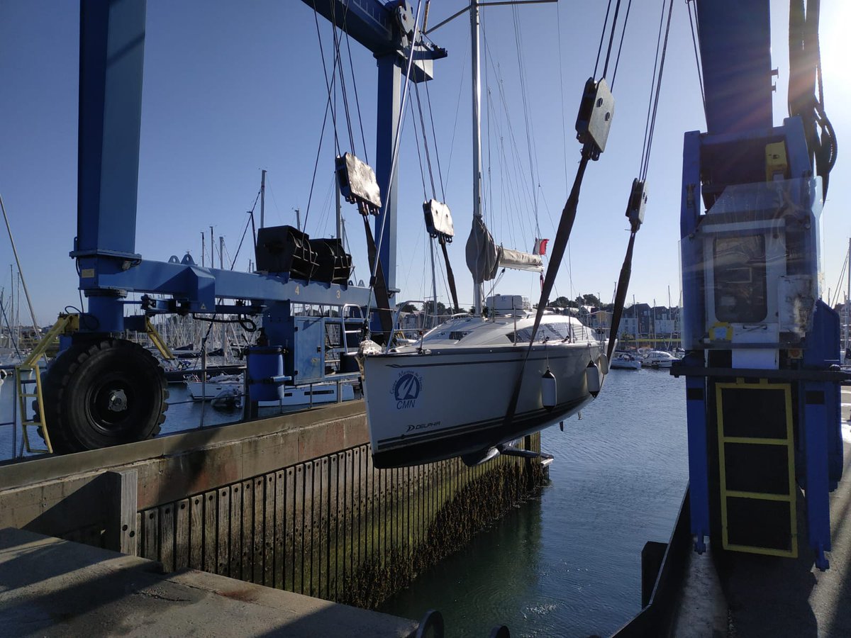 CMN_voile's tweet image. En ce moment, c'est #carenage #entretien pour les voiliers du club au port #Crouesty
C'est le moment de continuer à apprendre !
Merci à nos bénévoles impliqués !