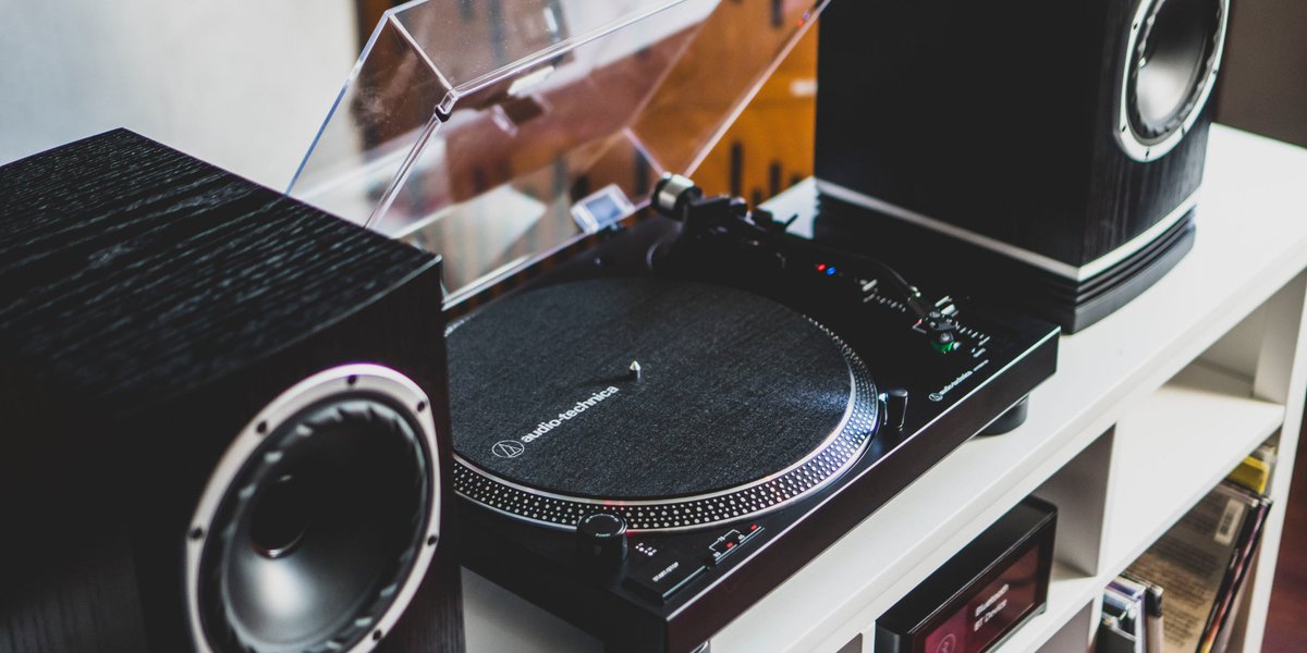 USAudioTechnica's tweet photo. #ICYMI: The AT-#LP120XBTUSB fully manual #turntable offers all the same great features of the AT-LP120XUSB, with the added convenience of #Bluetooth #wireless connectivity: https://t.co/S1Y2FgTUfq #AudioTechnica https://t.co/q7C9rsM2SH
