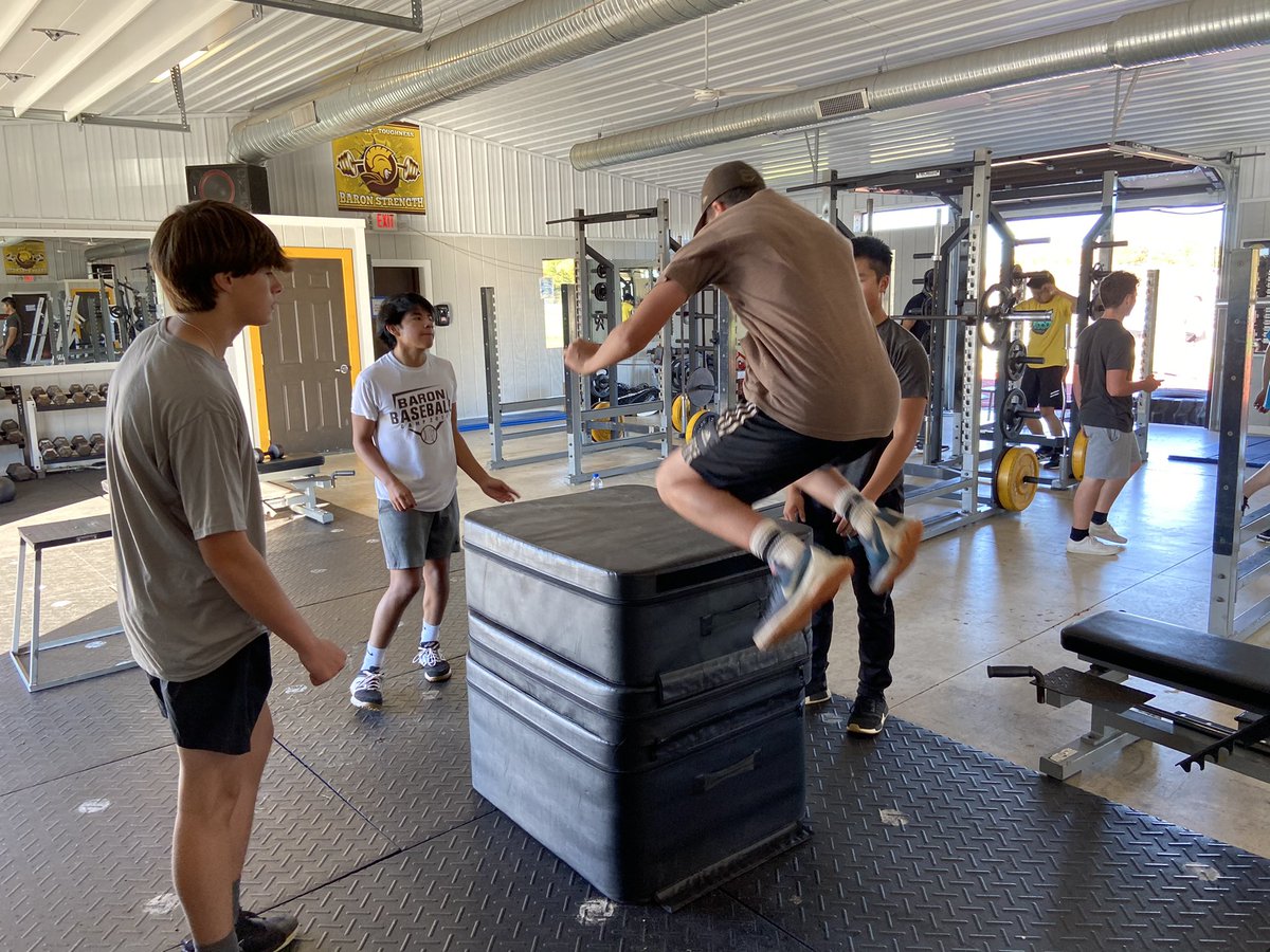 BVBaronBaseball's tweet photo. Got the weights going up, on a Tuesday 💪🏼 #Baronstrong https://t.co/kMhVso5FPs