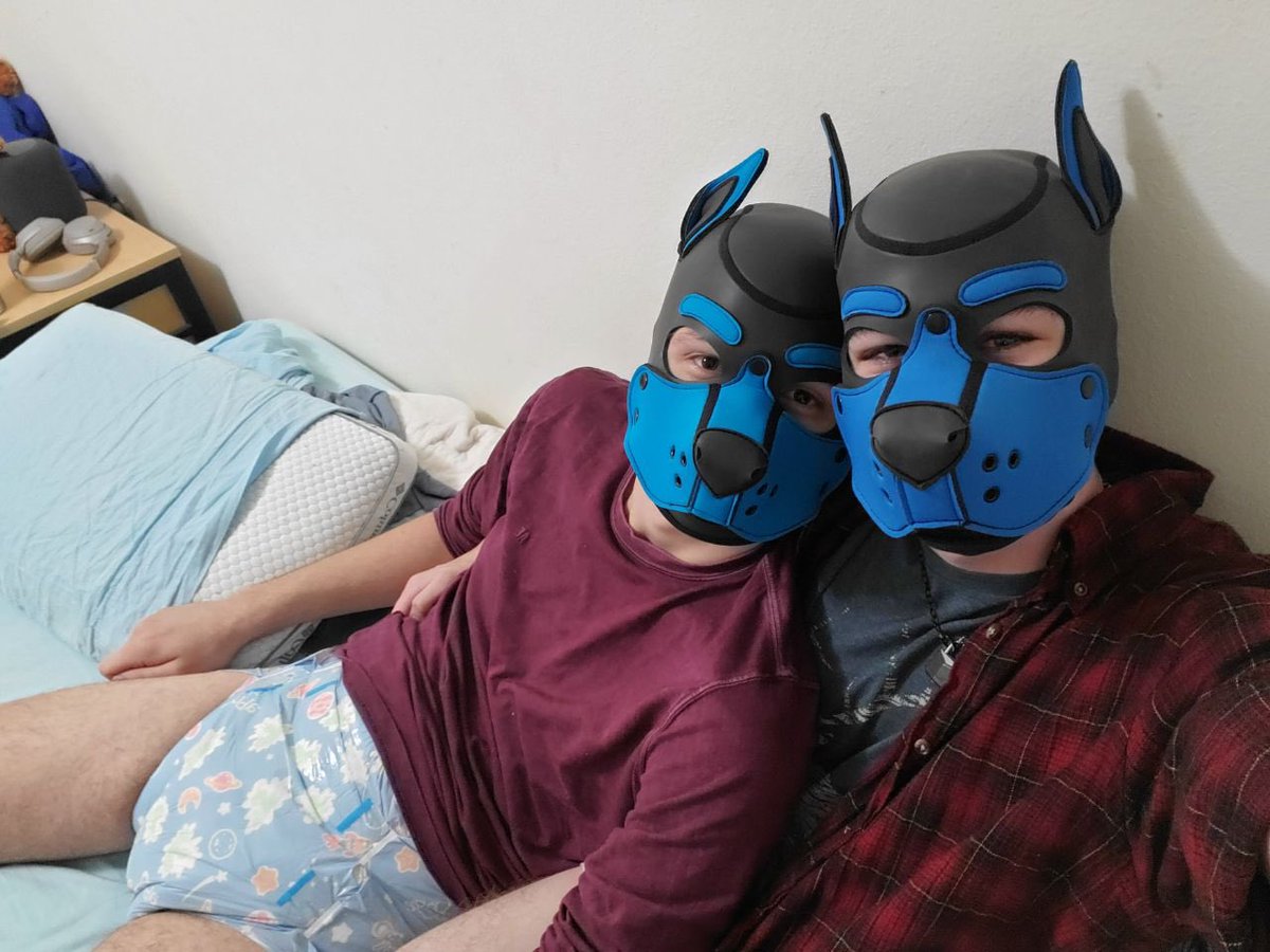 null_pup's tweet photo. Me and @LittlePupCobalt https://t.co/TdZcaXimCJ
