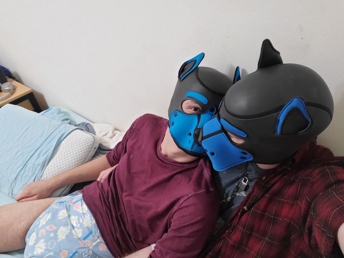 null_pup's tweet photo. Me and @LittlePupCobalt https://t.co/TdZcaXimCJ