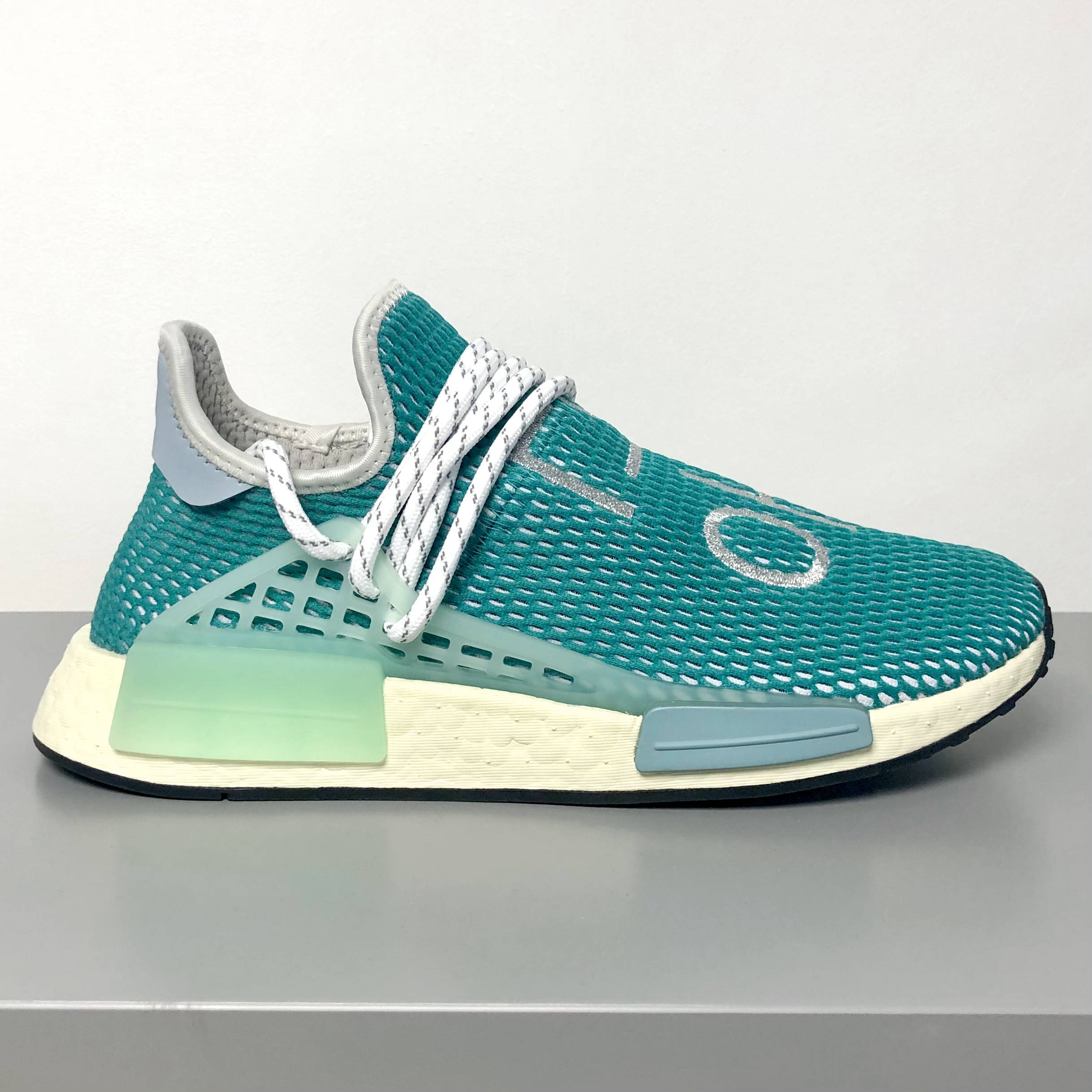 Modern Notoriety on Twitter: "A look at the Pharrell x NMD Hu "Dash Green," reportedly limited to 7777 pairs worldwide https://t.co/VO9Yz9e2Eo https://t.co/FlN5bmfOj7" / X