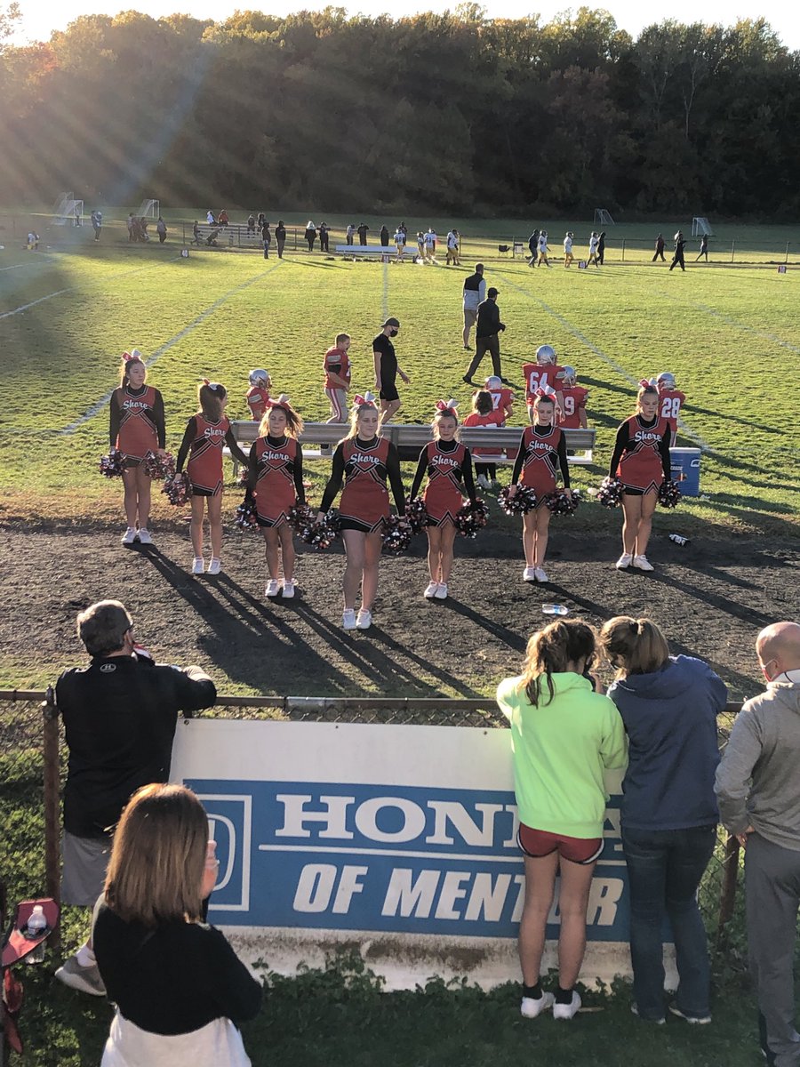 MichaelShoreMS's tweet photo. Final game of the season!  Great job Shore cheerleaders! ⁦@OnceACard⁩ ⁦@ShoreRocks⁩ ⁦@ShoreSports⁩ https://t.co/8BM11OGLlf