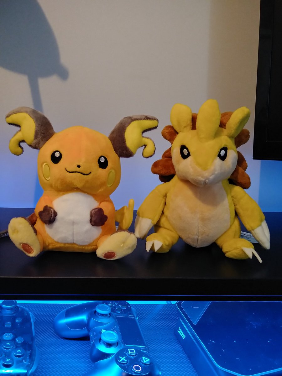 Db1322's tweet image. Thank you for the awesome birthday gift and also being the first person to ever get me something for my birthday, Erin. I love them soooo much!