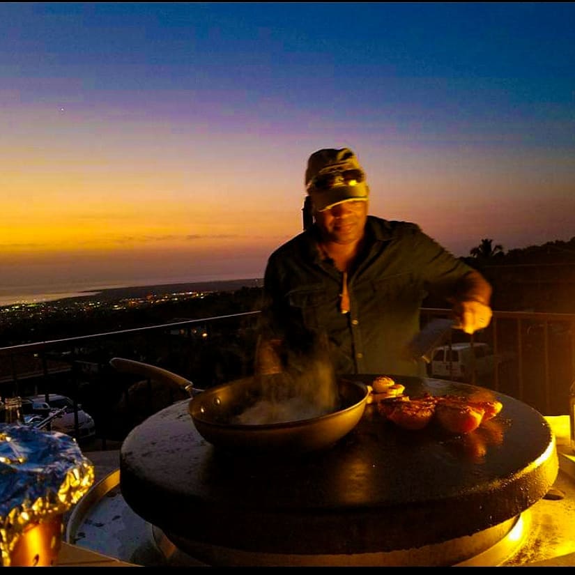 citysims's tweet photo. Sunset Dinner Party Throwdown with Ohana 🤙🏾🥩🦪🍤 @evogrills (Throwback)
#hawaii #bigisland #kailua #kona #dinnerparty #sunset #ohana #underthestars #HanaHou #blackchefs #food #writer #columnist #cheflifestyle #FormerWhiteHouseChef #FreshIsAlwaysBetter #RadFoodChefs #cheflife https://t.co/Fgd0abVDPd