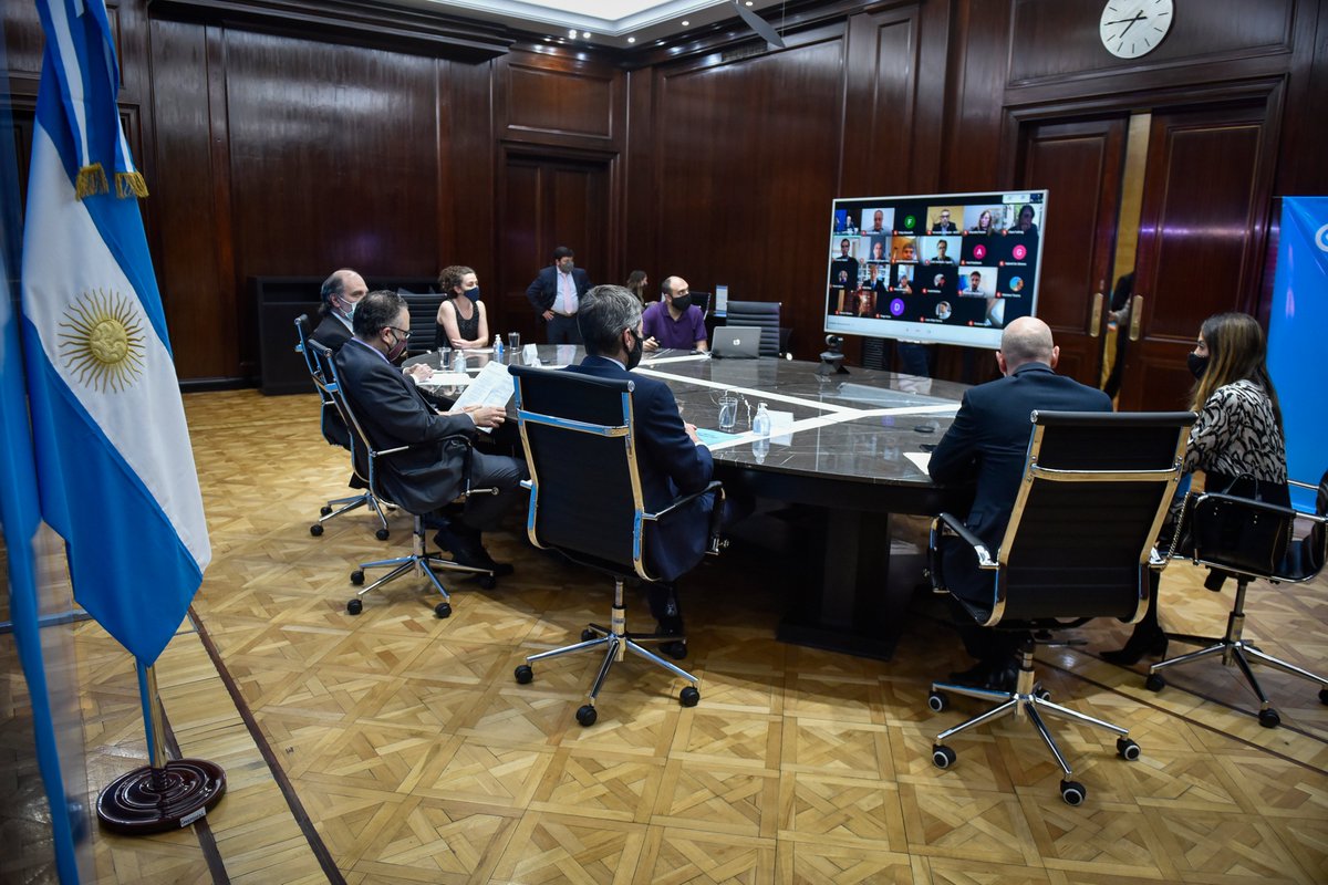 TurDepAR's tweet photo. Los ministros Matías Lammens y Matías Kulfas presentaron, junto al presidente del Banco Nación, Eduardo Hecker, una línea de financiamiento para PyMEs del sector turístico. ☀️

👉 https://t.co/cgvsxx0onG

#ArgentinaUnida #ReconstrucciónArgentina⬆️ https://t.co/WZd6l44m7b