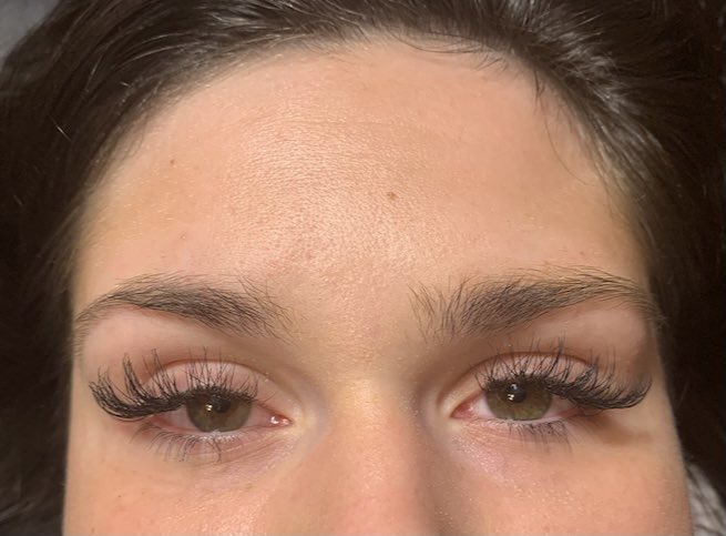 •anna• tweet media