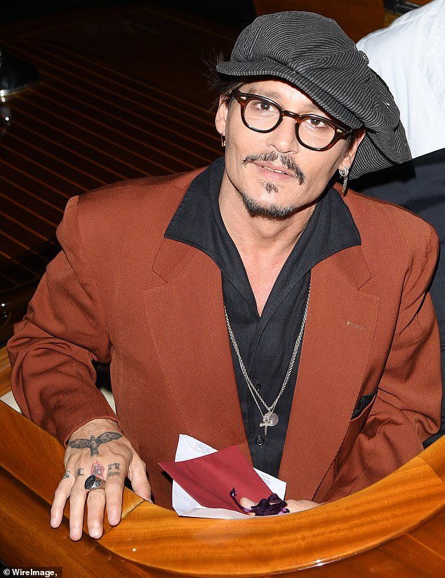 THREAD: Johnny Depp as houses