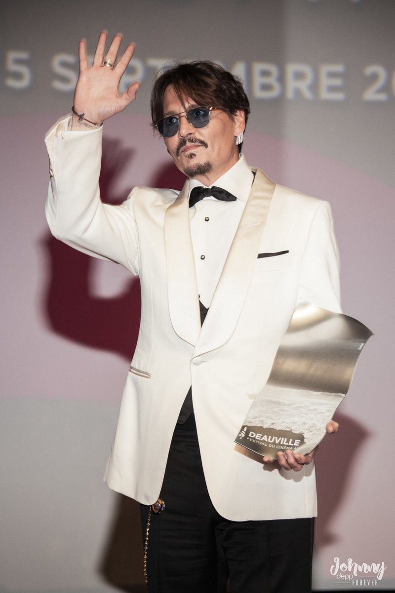 THREAD: Johnny Depp as houses