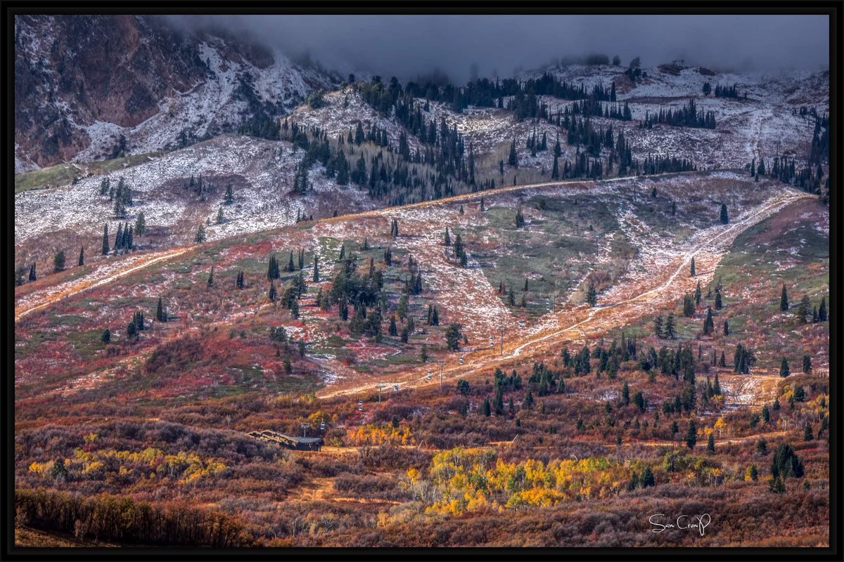 Some beautiful shots of fall meeting winter taken by 📸 @ samcrumpphoto