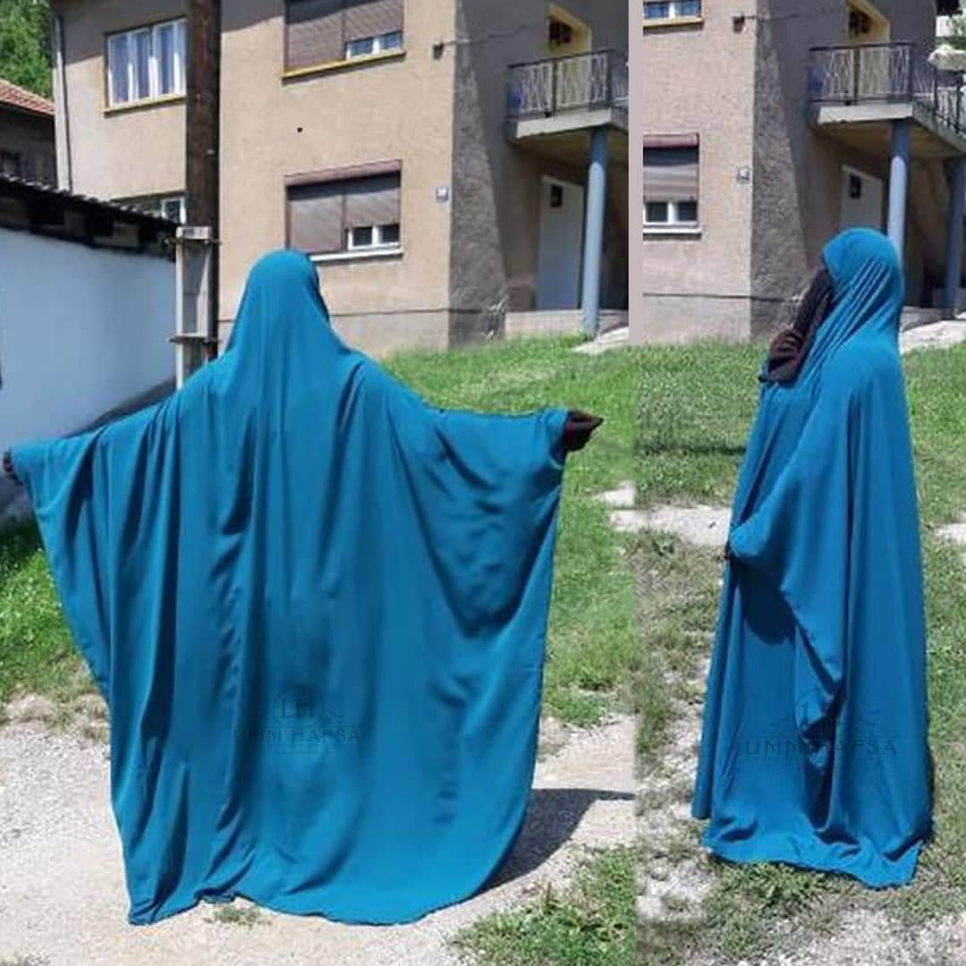 _Umm_Hafsa_'s tweet photo. 🌹Umm Hafsa Collection la qualité parle d'elle-même                                                                 👓#jilbab Saoudien Classique #UmmHafsa
https://t.co/VmpvqfehXK

#UmmHafsaCollection #Niqab #jilbeb
#maktaba_ahloulhadith #Abaya #hijabista #jilbabella #hijabfashion https://t.co/guDS0KLh4a