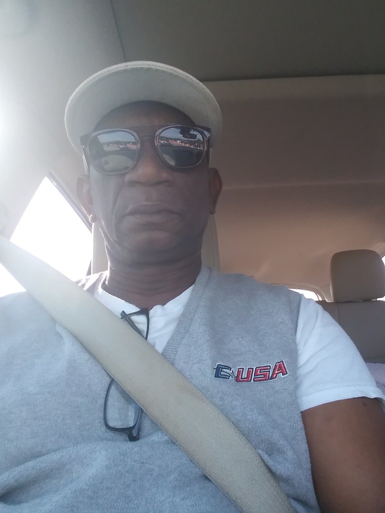 rickeygodfrey's tweet photo. Voted at the drive thru Humble Civic Ctr location. Me and Puddin gettin it done! #DidADrivebyAtTheDriveThru #VotePeople https://t.co/FOvQDlQ7MM