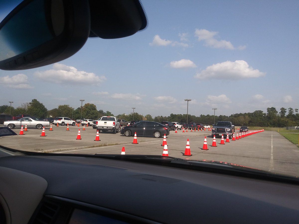 rickeygodfrey's tweet photo. Voted at the drive thru Humble Civic Ctr location. Me and Puddin gettin it done! #DidADrivebyAtTheDriveThru #VotePeople https://t.co/FOvQDlQ7MM
