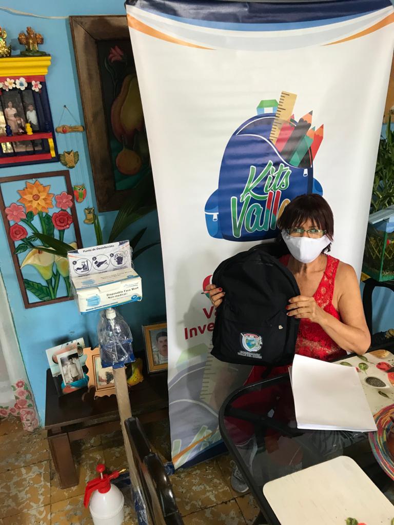 “La educación de la primera infancia es la clave para el mejoramiento de la sociedad”. -Maria Montessori.
⠀
Por eso llevamos #ElKitQueCambiaVidas al municipio de Calima-Darién, para seguir apoyando  a nuestros niños en la construcción de sus conocimientos.