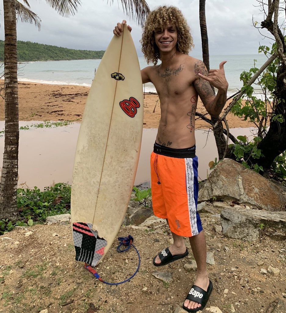 JONZMENPR's tweet photo. Antes de que me hagan el meme lo hago yo 🤙🏽 😂 Z el pollo! https://t.co/NCLJG3CXhx