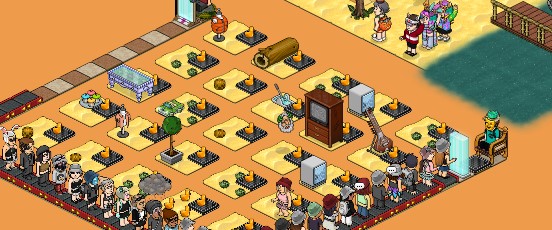 fsHBFM's tweet photo. Só vem de doação bb <3

É cambitos que vocês querem? 

É cambitos que vão ter com nosso querido locutor @Reels13 

#habbo https://t.co/bbLaDp7Gb4