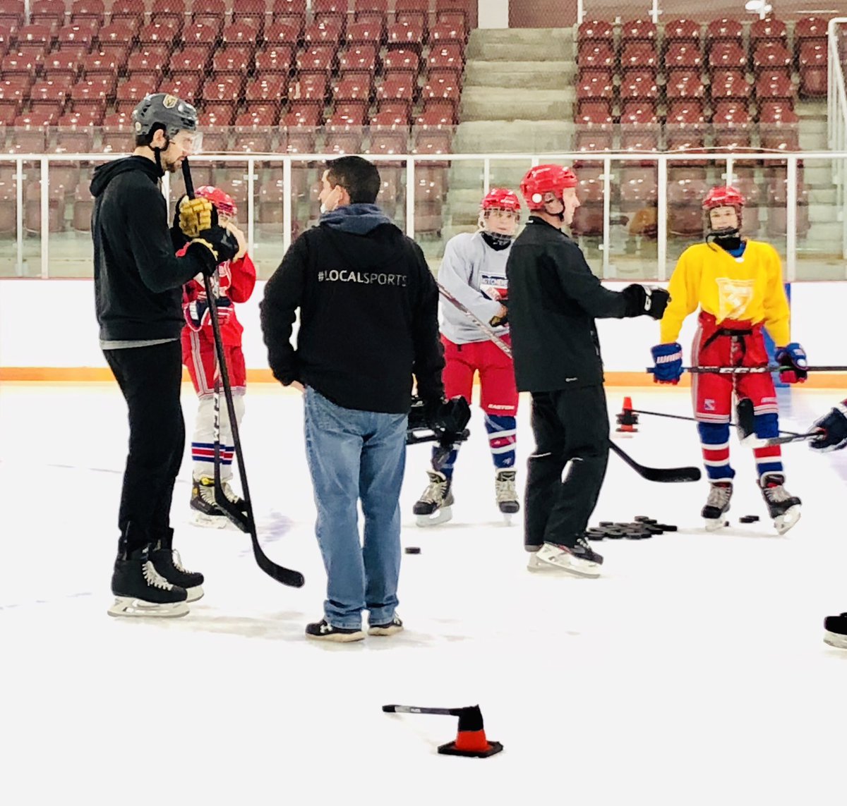 KMHA_All's tweet photo. Highlights from today’s special U14AA skills session, when #KMHAalumni Nic Hague joined in surprising #KMHAplayers &amp; parents. Thank you Nic for giving back, offering advice, laughing &amp; having fun!  #RoleModel #KMHAproud #gratituesday Stay tuned for more from  @519sportsonline https://t.co/RLJn9ZrCYj