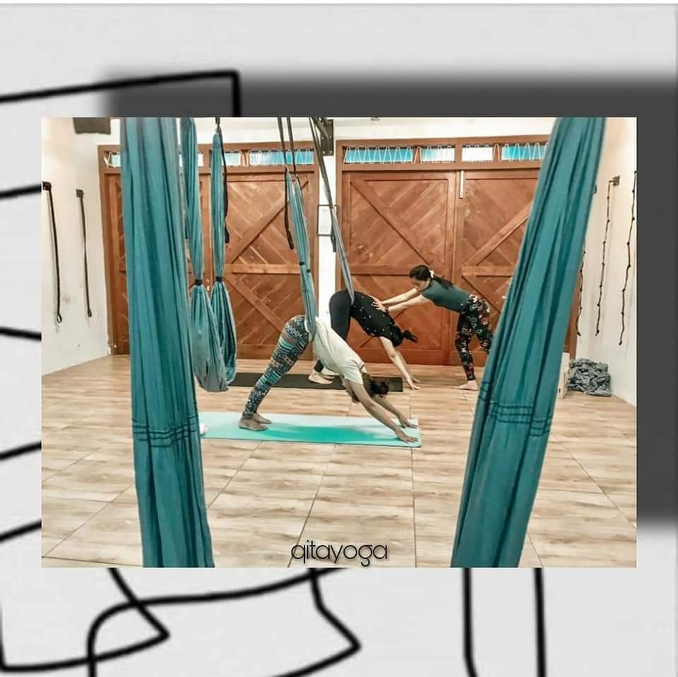 qitayoga's tweet photo. Alat paling ampuh untuk mengendalikan apa yang ada didiri anda adalah yoga, jadi latih dan temukan anda yang baru.
•
•
#qitayoga 
#yogasemarang 
#studiosemarang 
#studioyogasemarang 
#semarang
#semarangselatan https://t.co/EAedab8Yln