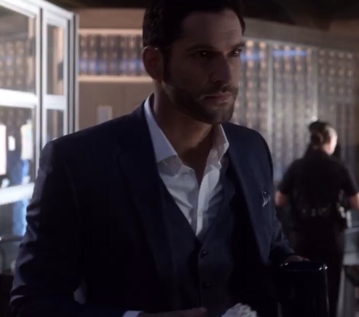 Lucifer’s wardrobe in 4x04 All About Eve