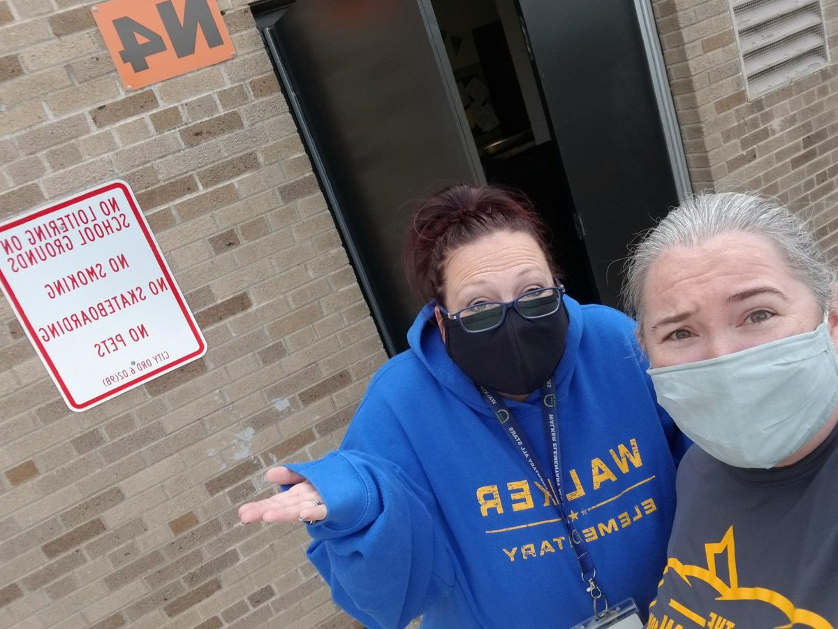 noster93207076's tweet photo. Team Persistence has a fun surprise for their students to pick up after they have their picture taken tmrw! #wawmproud @WalkerNxGL @hlkinzel  #persistenceadventures https://t.co/fw3IdZasAI