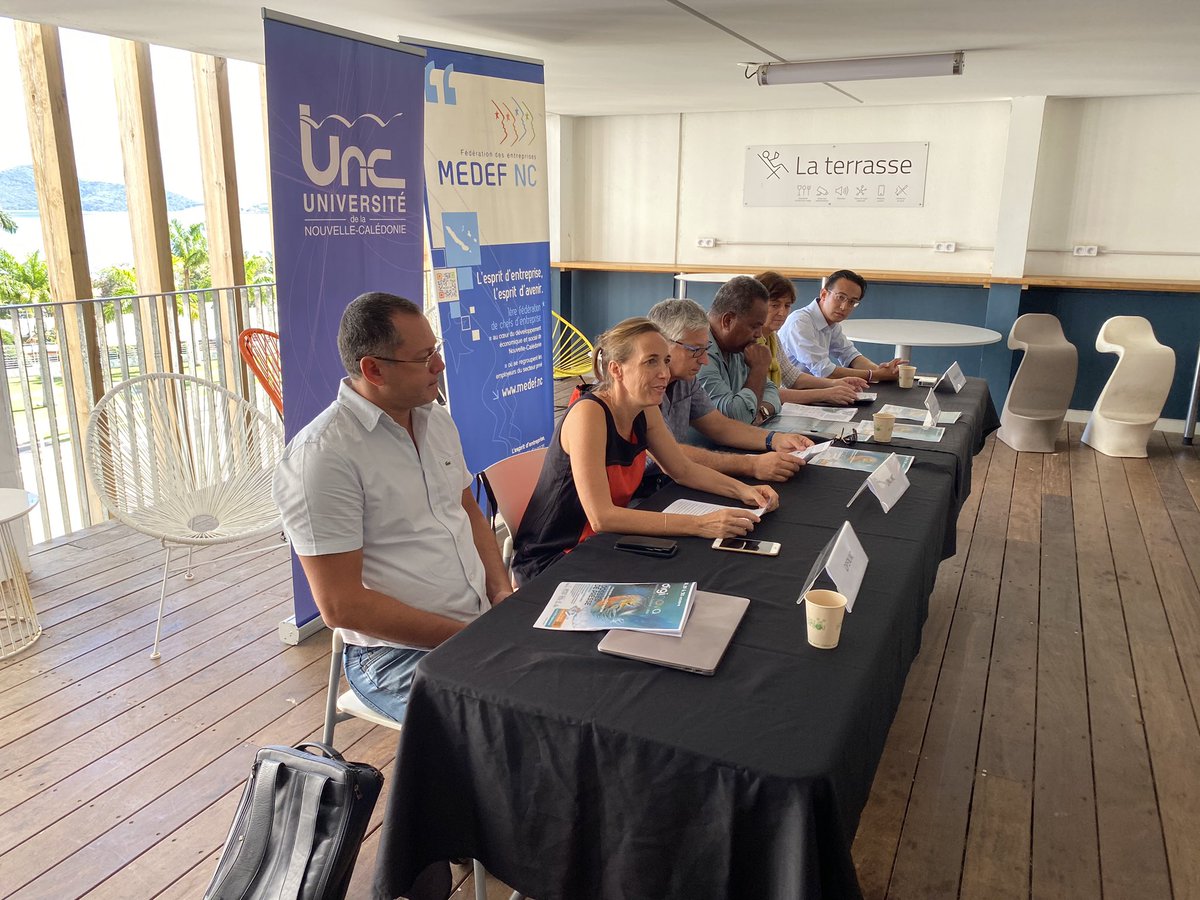 unc_nc's tweet photo. Conférence de presse de présentation l’édition 2020 de #Diginova. RV du 28 au 30 octobre à l’UNC 💻 E-commerce, transformation numérique de l’économie, cyber sécurité, hybridation, formations supérieures aux métiers du numérique, etc. Programme complet sur https://t.co/zZNJD5NUOR https://t.co/7dntVXcHct