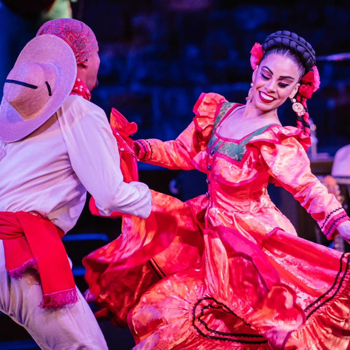 TheFordLA's tweet photo. This #HispanicHeritageMonth, we’re celebrating the artists, music, and traditions that have put an indelible imprint on The Ford – and Los Angeles. The great @liladowns partnered with Grandeza Mexicana Folk Ballet Company (@GMFBC) and (1/2)

📸: @farahsosa https://t.co/4Lw2n33eqe