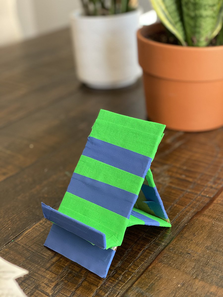 Brittlizabeth's tweet photo. We’re all pretty excited about our final project. This was so fun! #remakedays @remakelearning https://t.co/KRxykYkYQV