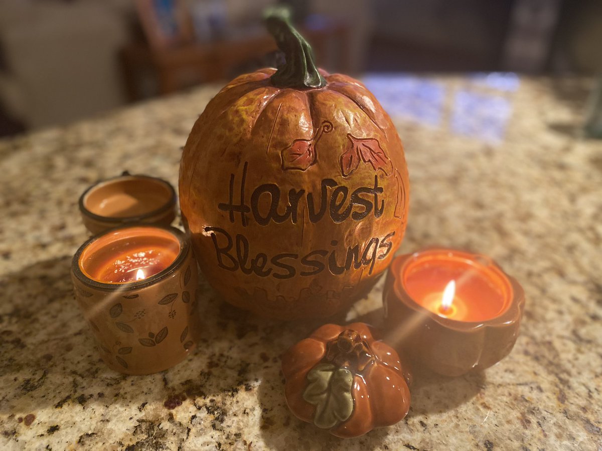 ‘Tis the season for candles aglow and a house filled with pumpkin spice scents #autumn #PumpkinSpice #harvestblessings